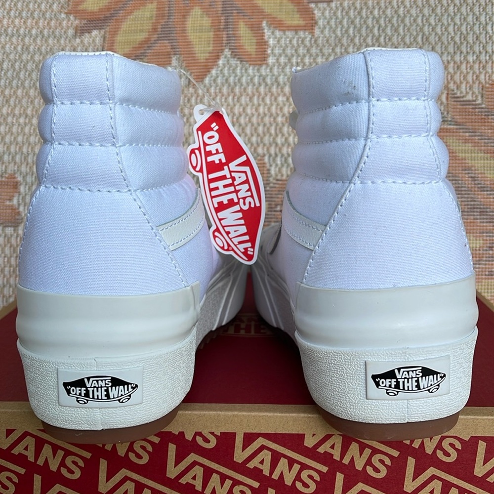 Vans WMNS Sk8-Hi Stacked (Canvas) True White
VN0A4BTWL5R Platforms Sneakers - Picture 7 of 16